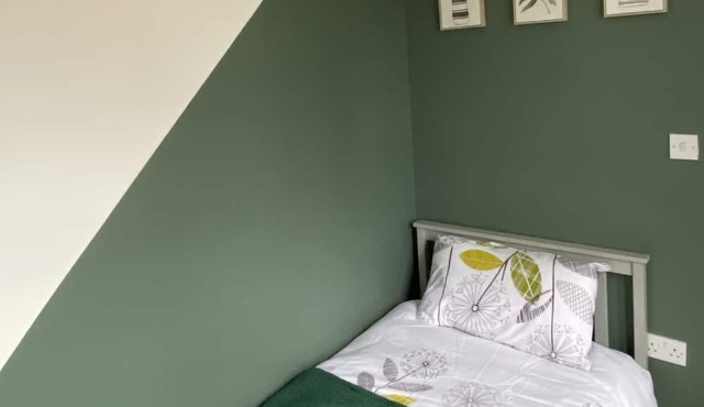 London Road 2 bedrooms Flat free Wi-Fi, parking, washing machine