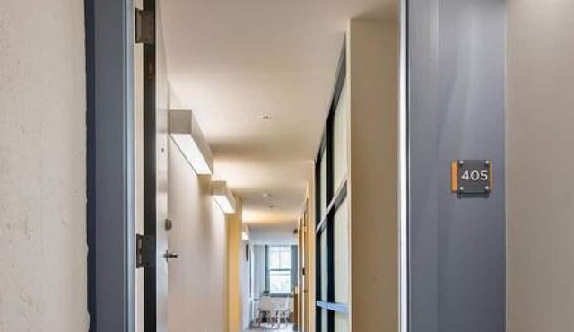 ✔ Work Remote! King Bed Midtown KC ✔