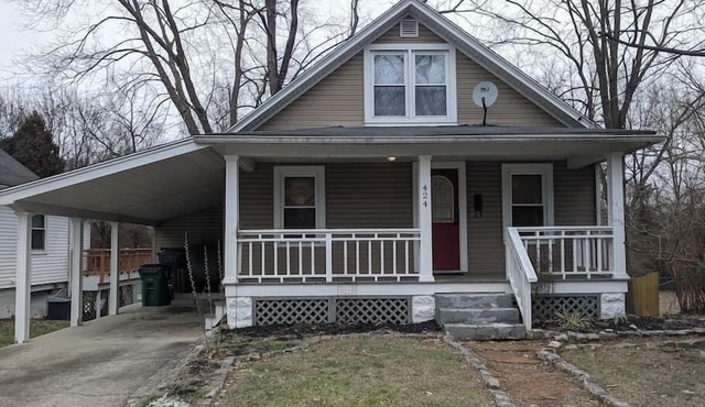 Ohio Ave, 3 bed house, Historic Downtown Loveland