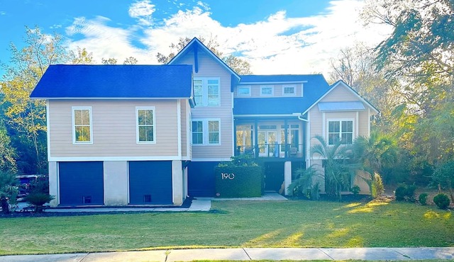 5 Bedroom with optional 6 available For Masters Week.