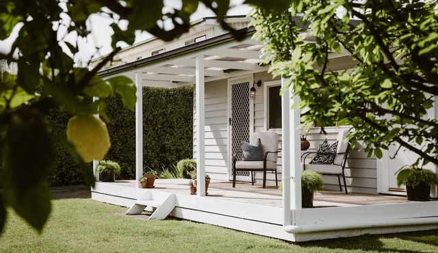 Wattletree Inn-peaceful, pet friendly cottage with 3 bedroom, 2 bathrooms