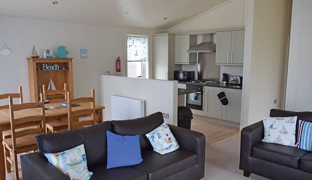 2 bedroom accommodation in Lowestoft