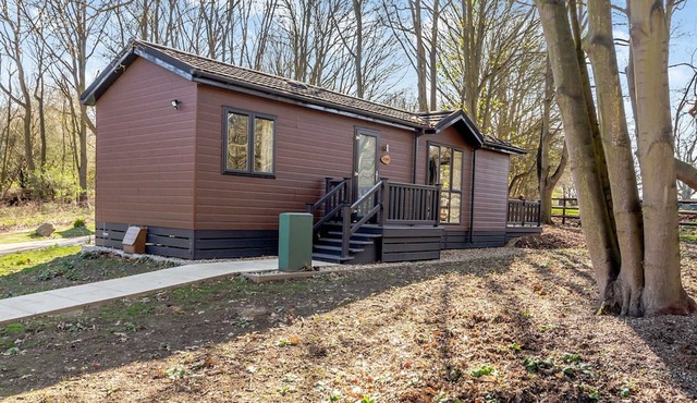 2 bedroom accommodation in Woolverstone, Ipswich