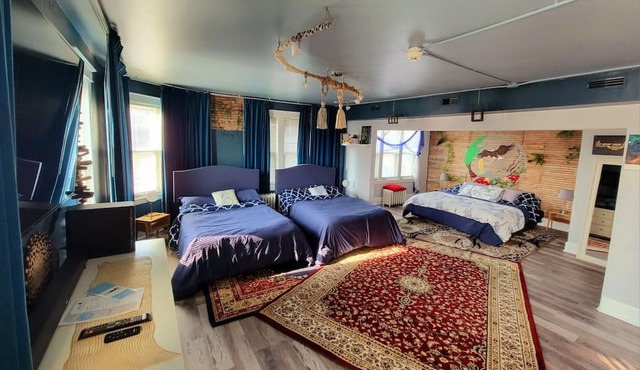 Perfect Getaway for 4, Cozy Space with a Queen Size Bed