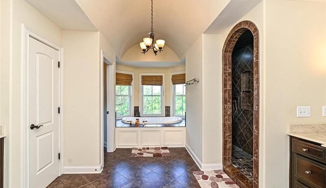 Beautiful large 5 bedroom house with basement