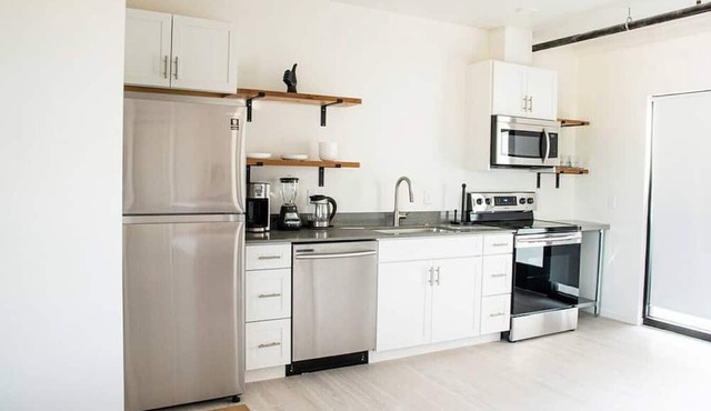 FL216 · Contemporary Studio in Sought-After Location