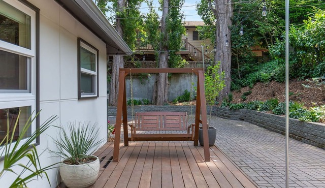 Tranquil North Ballard Hideaway: Renovated 3BR, Wooded Yard, Golden Gardens Nearby