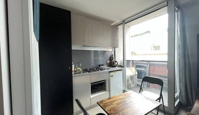 Prahran Convenience - Close to everything