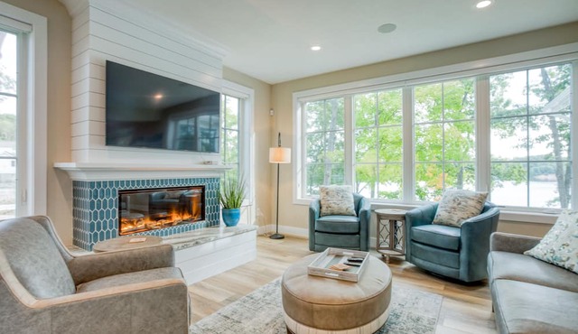 🏞️ Side-by-Side Serenity Lakefront Homes w/ Hot tub
