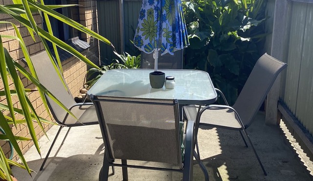 Quiet and comfortable 2 bedroom apartment, 65 inch Smart TV