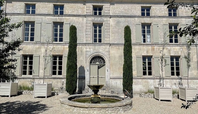 Maison Galerie - Seven Bedroom Villa, Sleeps 14