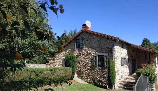 Gite Saint-Poncy, 3 bedrooms, 6 persons