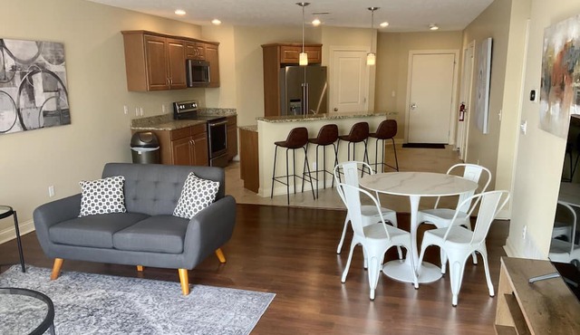 Beautiful downtown condo with marina views, minutes from the beach