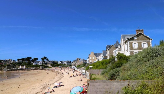 A Saint-malo, Dans le Quartier de Rochebonne et à 1.8km du Bourg de Rothéneuf, Agréable Location de