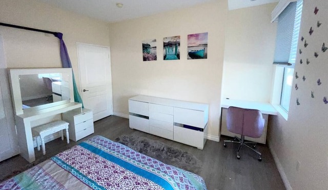 Private room with private bathroom near UCI