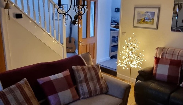 Cosy traditional fisherman's cottage