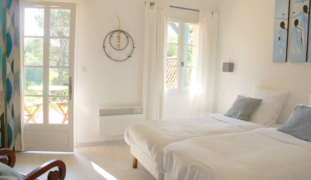 Gîte Papyrus 2 Pers - Piscine, Confort & Nature - Au Petit Bernerot