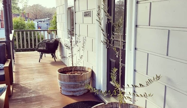 Temora House is the Queen of main street & sits high over beautiful Healesville