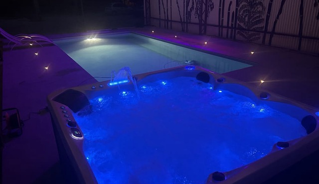 Le domaine du Lavoir - Studio MINOUCHE sleeps 4. jacuzzi from April to October