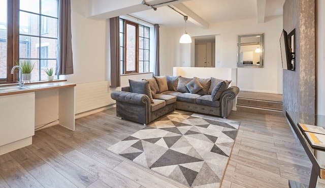 Host & Stay | Concert Square