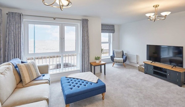 Host & Stay | 3 Queens Court