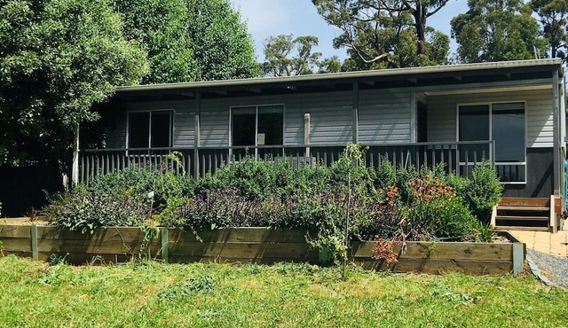 Marysville in town Darwin-Split AC-Smart tv-WIFI byo linens clean as you go