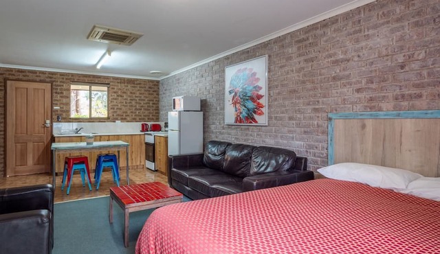 Eildon Parkview Motor Inn. Room 10