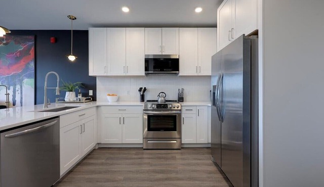 Downtown Nash 1mi to Broadway 4 beds Sleeps 6