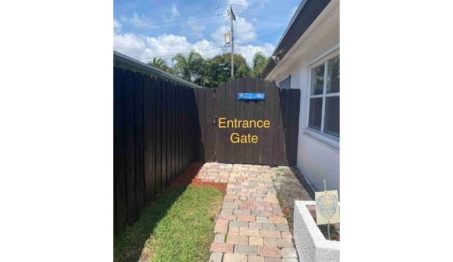 Studio w/ Private Entry Access, beach nearby