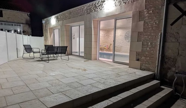 Homerez - Big villa for 16 ppl. with swimming-pool and terrace at Jaunay-Clan