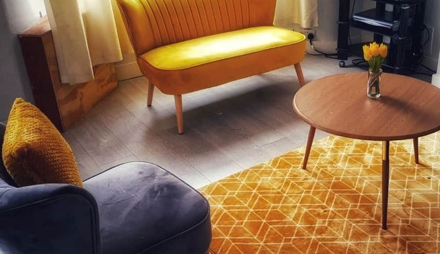 Lovely House with free Parking wifi