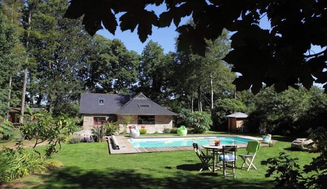 House between land and sea, private heated pool 20 minutes from the beaches