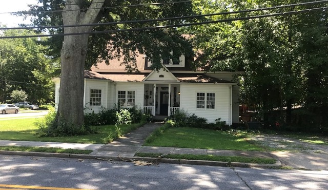 The Zen-ter BnB Suite #3 in the heart of Carrollton Georgia