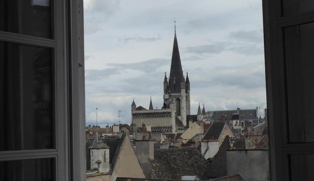 bright studio in the heart of town