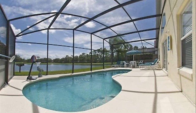 Stunning Private Lake Front Villa,luxuriously upgraded with games room