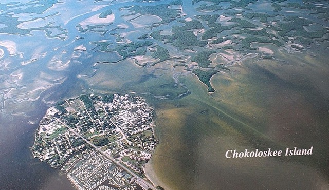 Everglades Chokoloskee 3 bdrm Home w/ dock, marina, National Park,10,000 Islands