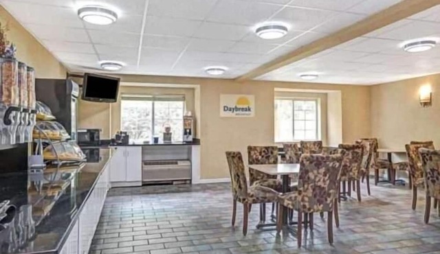 Sturbridge Plaza Hotel