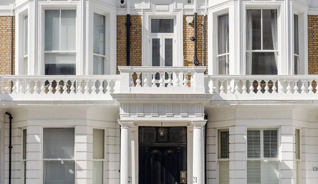 Experience refined London living in this elegant Lexham Gardens flat