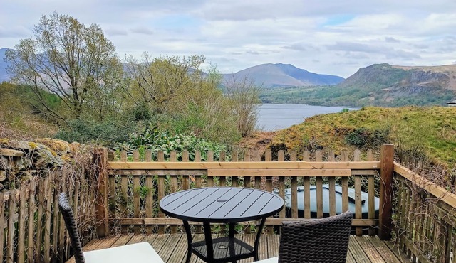 Mountain Cottage at Catbells & Derwent Water Keswick Lake District. Pet Friendly