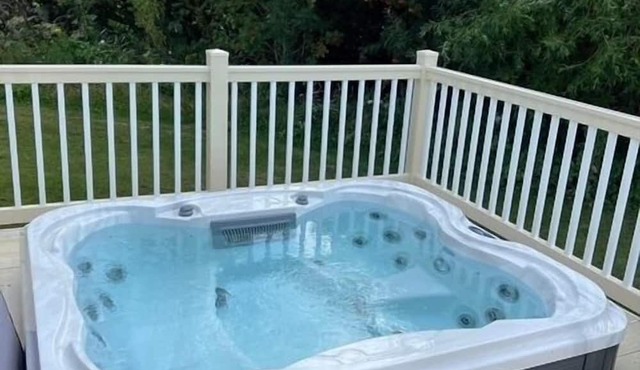 3bed-8Berth- Hot Tub-Mablethorpe-Pet Friendly-Wifi