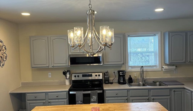 Charming 3-bedroom house with WiFi, AC in lovely Lorraine