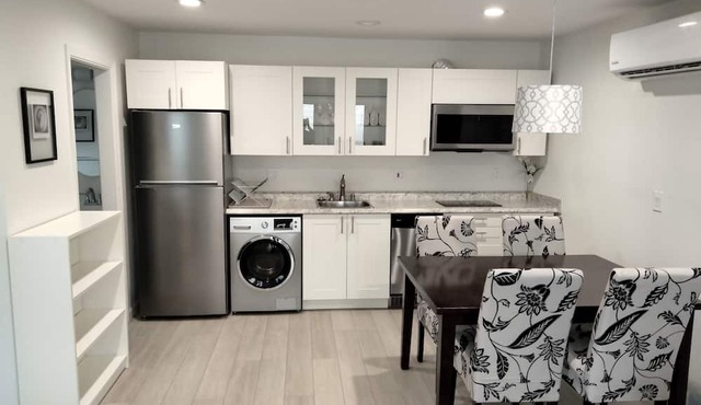 Furnished modern in-law studio in peaceful Agoura Hills