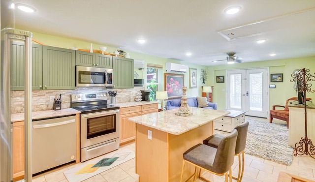 Cottage 13 Mi to Dtwn Mount Dora!