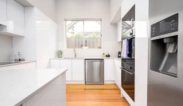 Luxurious house near flemington racecourse