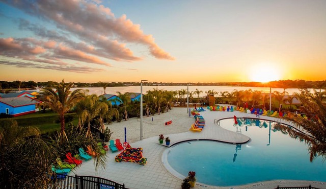 Adventurer's Dream Room, LEGOLAND Hotel, Mini Golf Excursion, 2 Family Stays