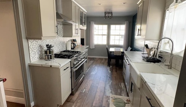 Charming house in pleasant Glendora with WiFi and AC