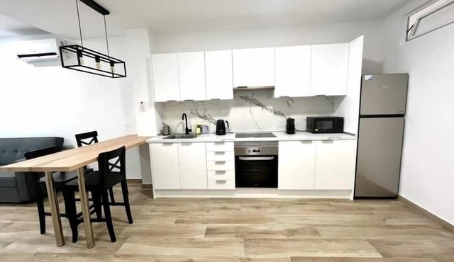 Modern and central independent apartment