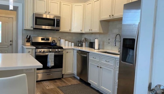 Charming 3-bedroom House in Trendy South Broadway Neighborhood