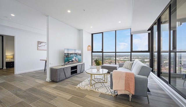 Liverpool Brand new 2 Br Apt City View + Parkingn