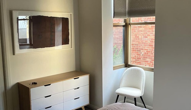 Close to Epworth Hospital, St Vincents Hospital , City, MCG, Sports Precinct